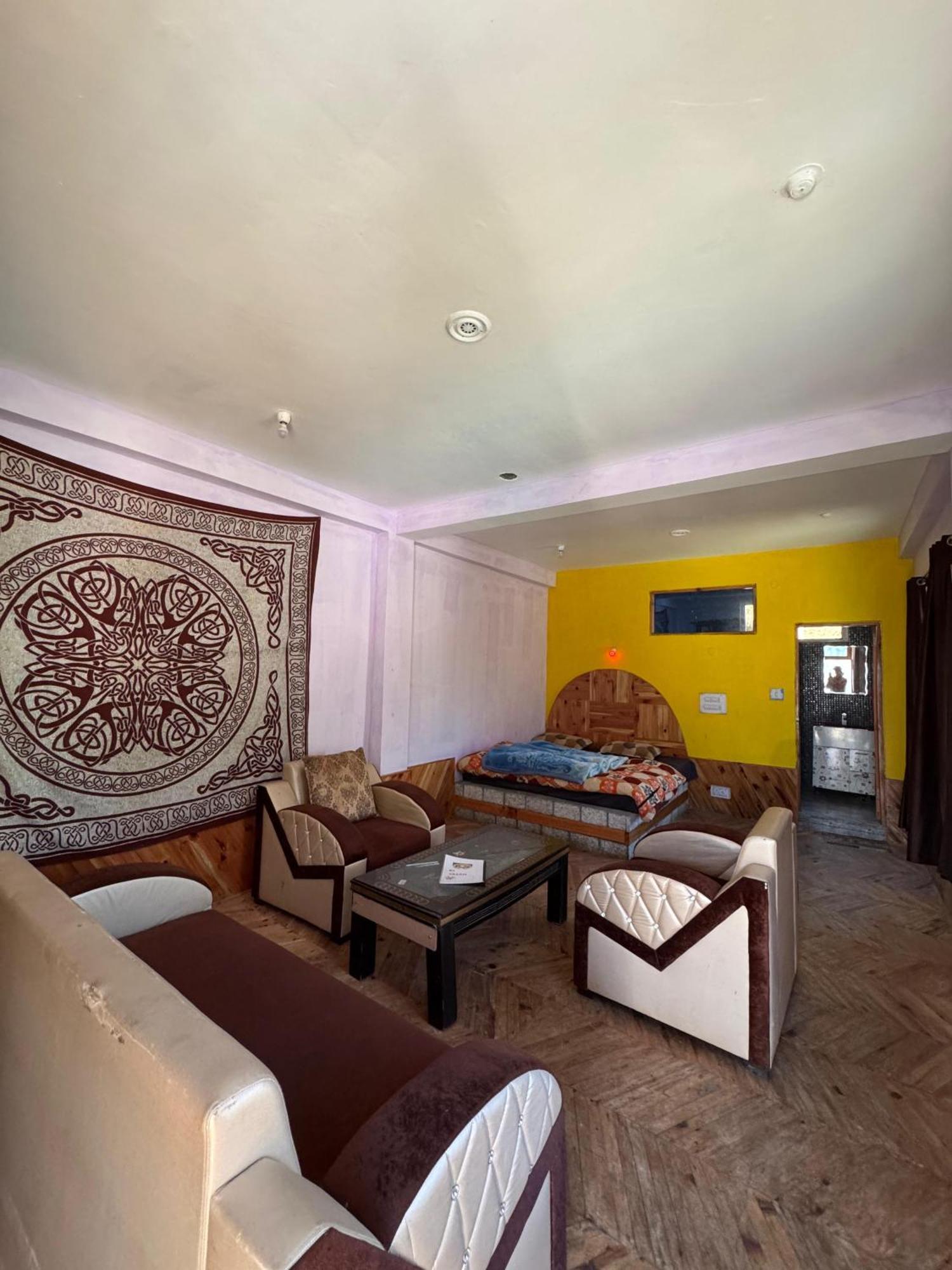 Hotel 19 Tosh Экстерьер фото
