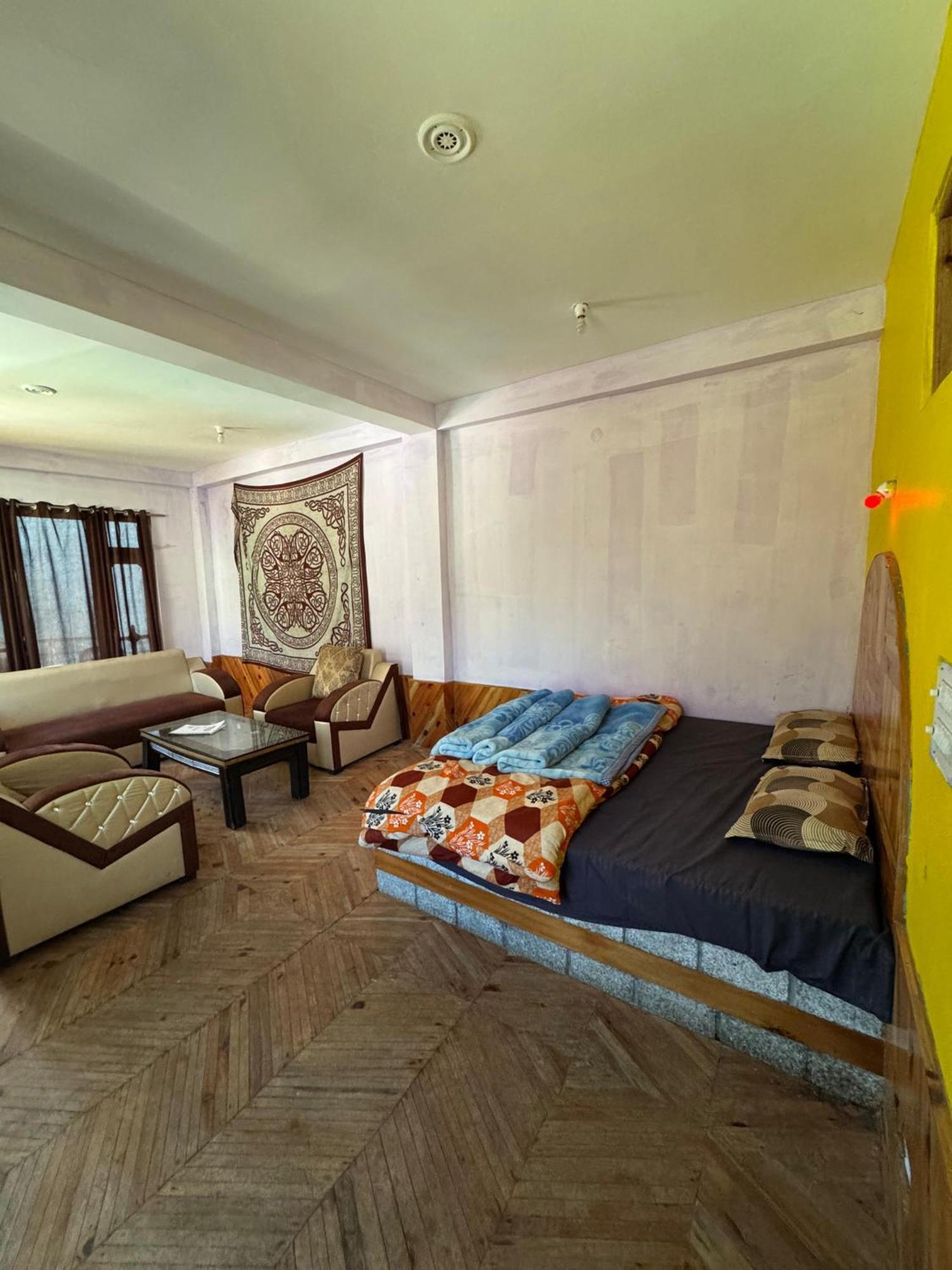 Hotel 19 Tosh Экстерьер фото